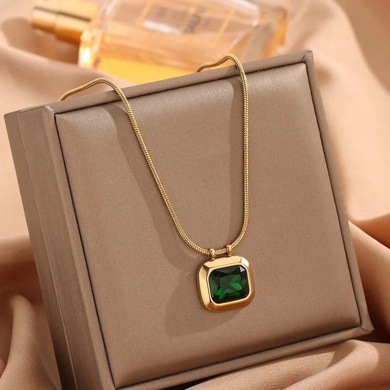Retro Fashion Gold Color Stainless Steel Geometry Green Crystal Pendant Necklace for Women Luxury Emerald Collar Jewelry Gift